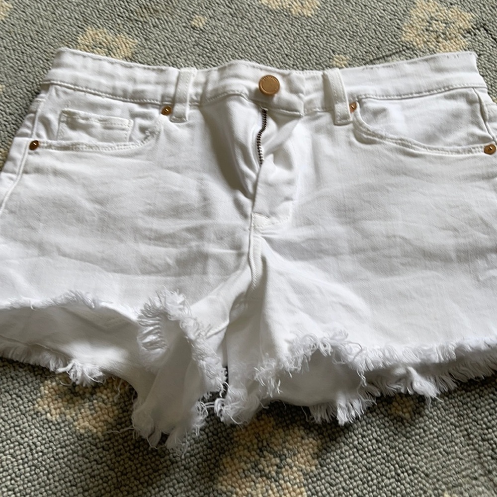 New with tabs Blank NYC white denim shorts